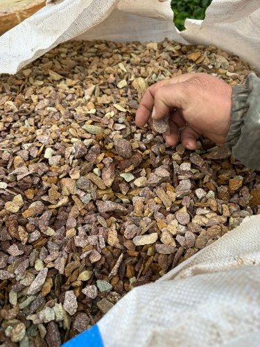 Златолит персиковый декоративная каменная крошка купить в Радужном