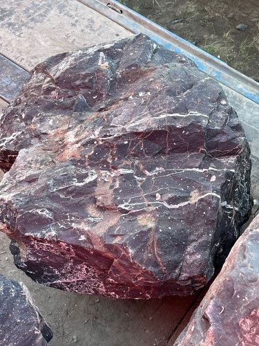 Камни для ландшафтного дизайна красно-фиолетовые 10-60 килограмм купить в Радужном