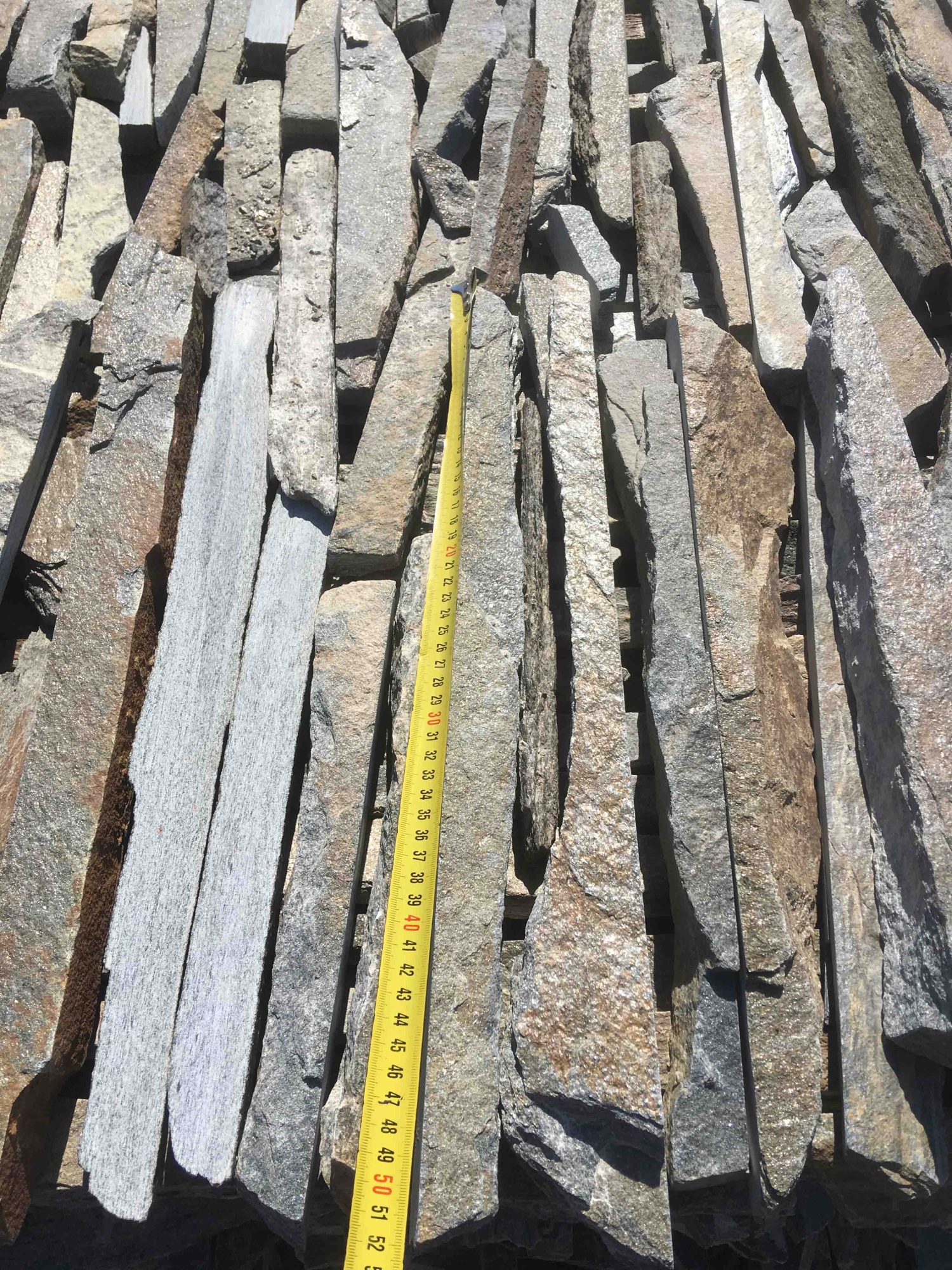 Горбушка златолит мультиколор для облицовки купить в Радужном