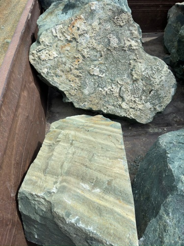 Ландшафтные глыбы зелёные 200-500 килограмм купить в Радужном