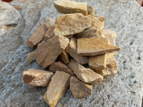 Златолит жёлтый декоративная каменная крошка купить в Радужном