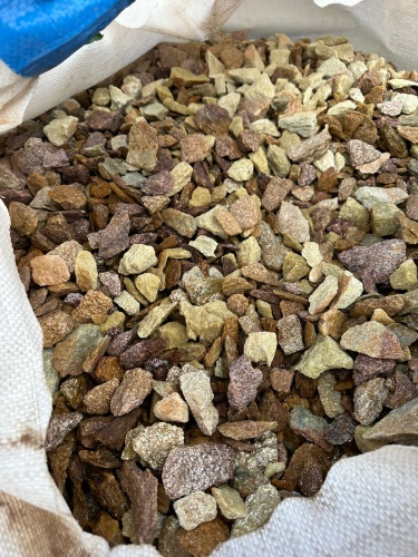 Златолит персиковый декоративная каменная крошка купить в Радужном