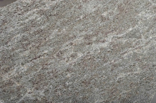 Плитняк златолит Уральский  для фасада купить в Радужном