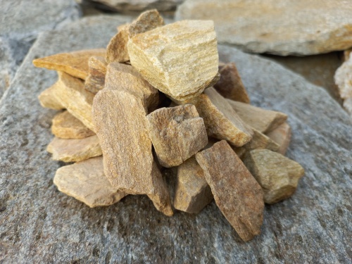 Златолит жёлтый декоративная каменная крошка купить в Радужном