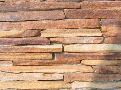 Горбушка златолит золотистый для облицовки купить в Радужном