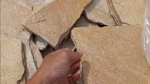 Плитняк златолит жёлтый золотистый для отмостки купить в Радужном